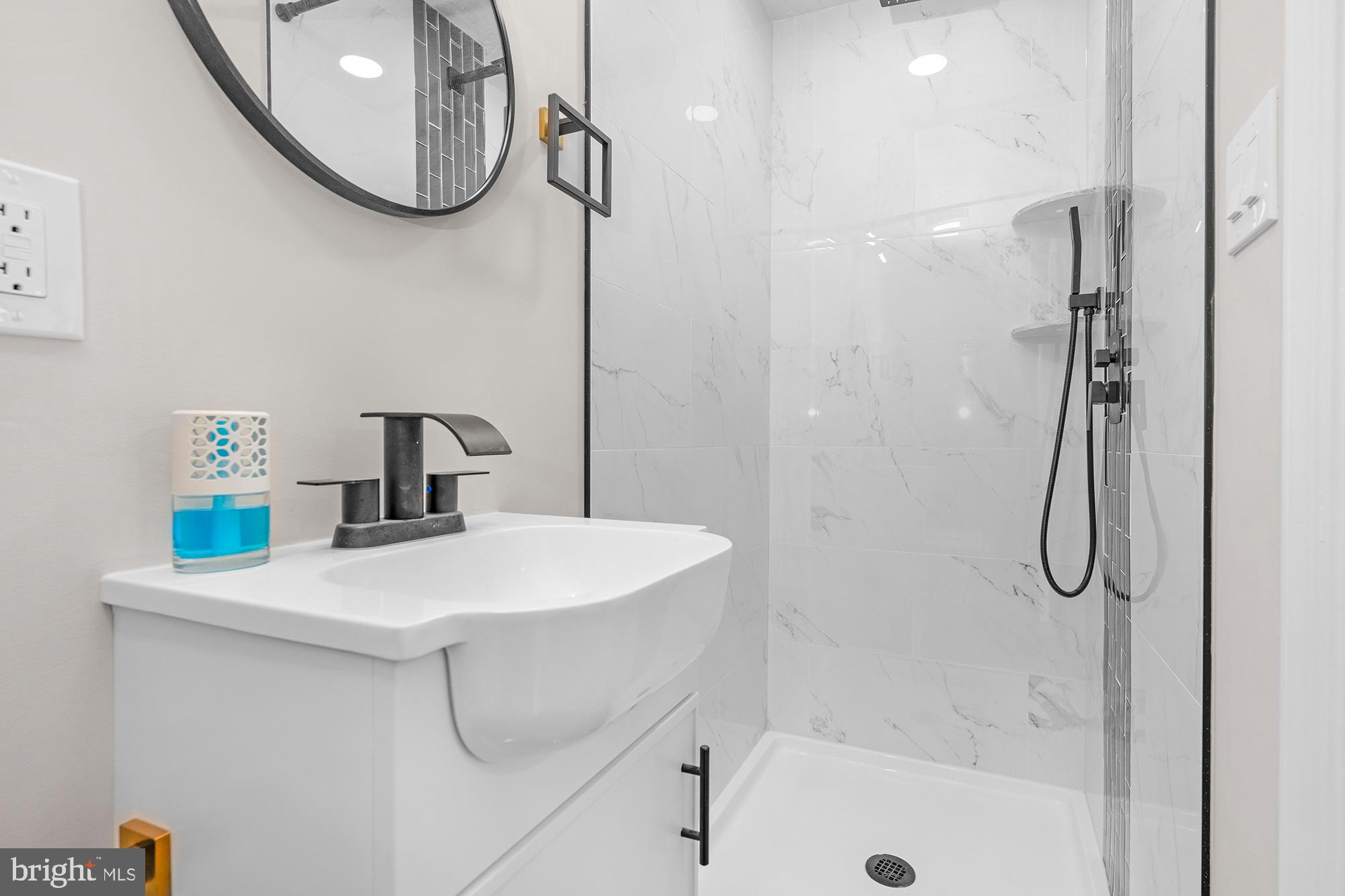 WHITE OAK VILLAGE SUB - Residential