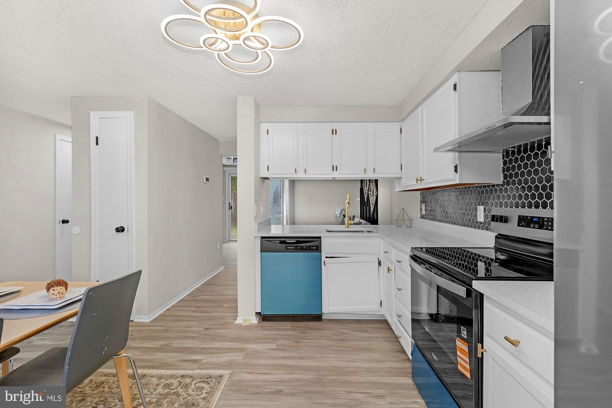 WHITE OAK VILLAGE SUB - Residential