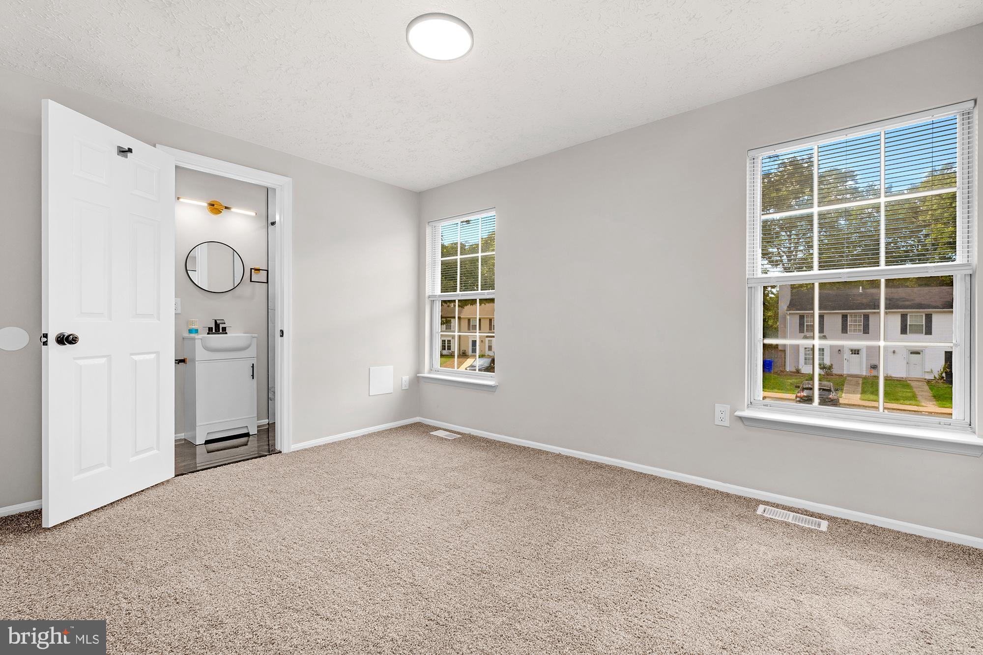 WHITE OAK VILLAGE SUB - Residential