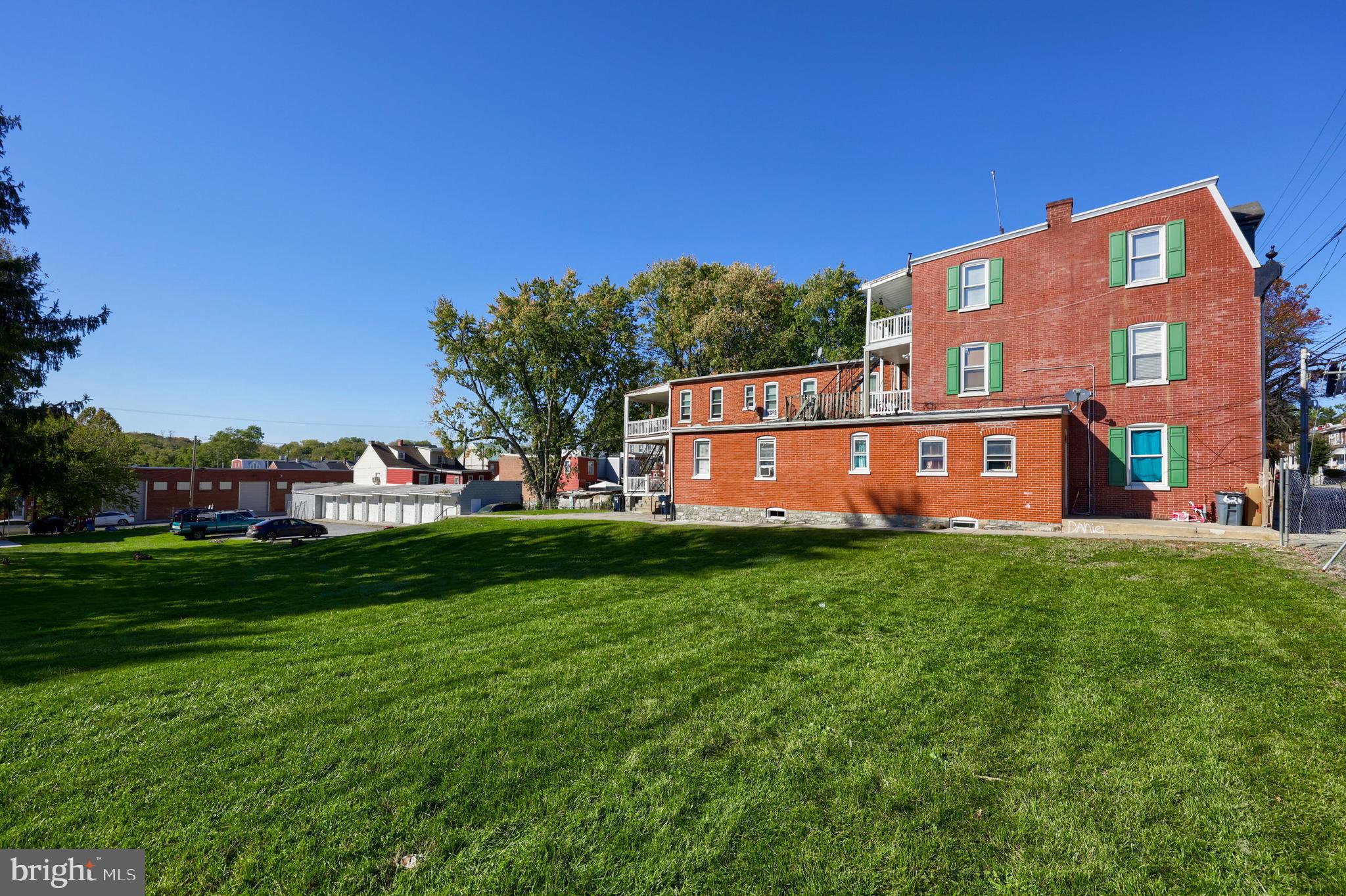 624 S QUEEN STREET 626