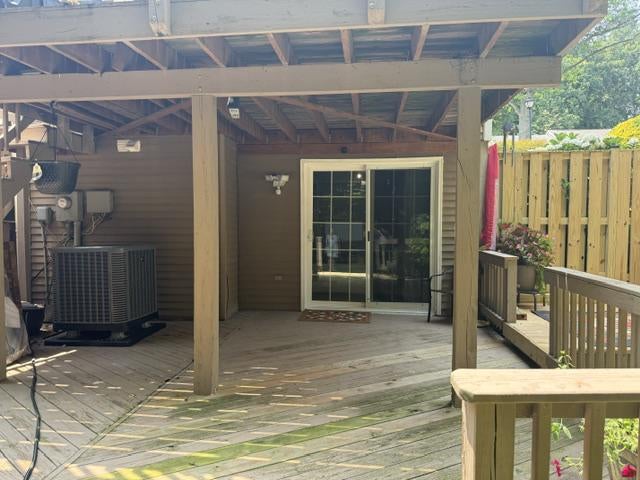 15255 STREAMSIDE COURT