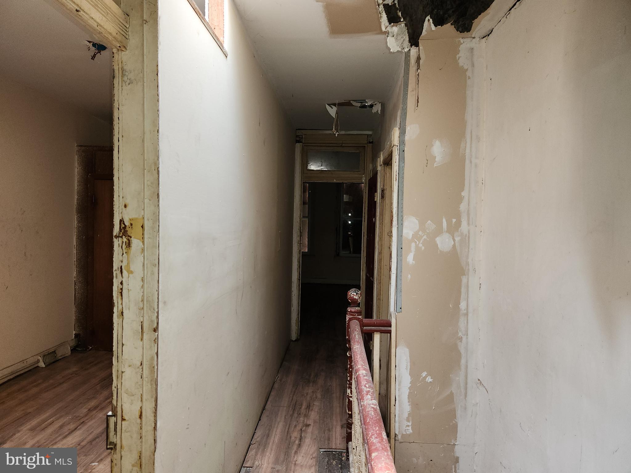 BROADWAY EAST - Residential