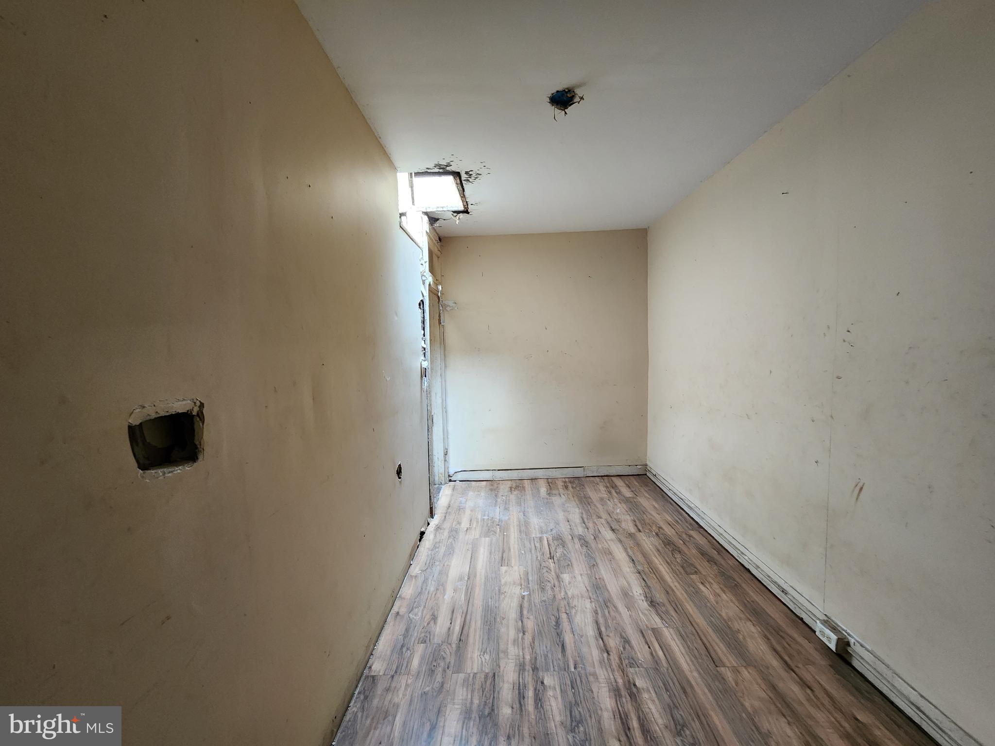 BROADWAY EAST - Residential