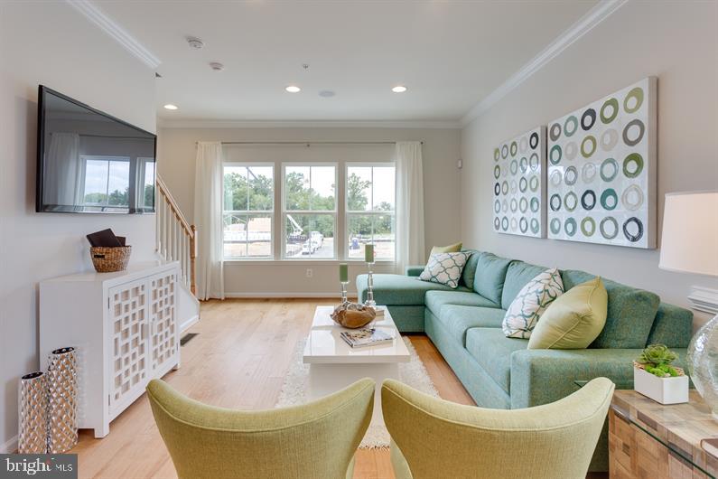 FOSTER'S GLEN - Residential Lease