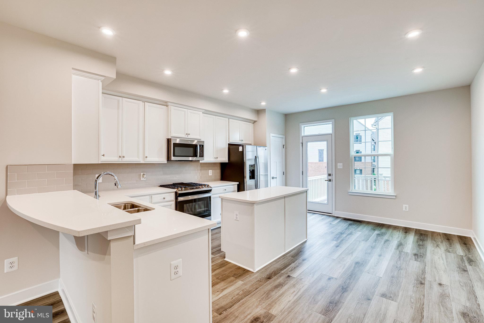 FOSTER'S GLEN - Residential Lease