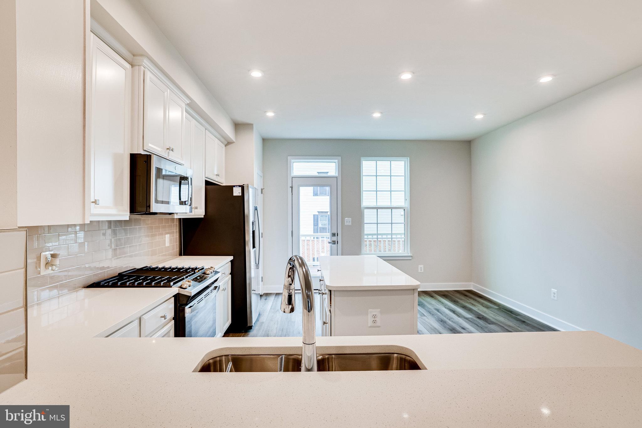 FOSTER'S GLEN - Residential Lease