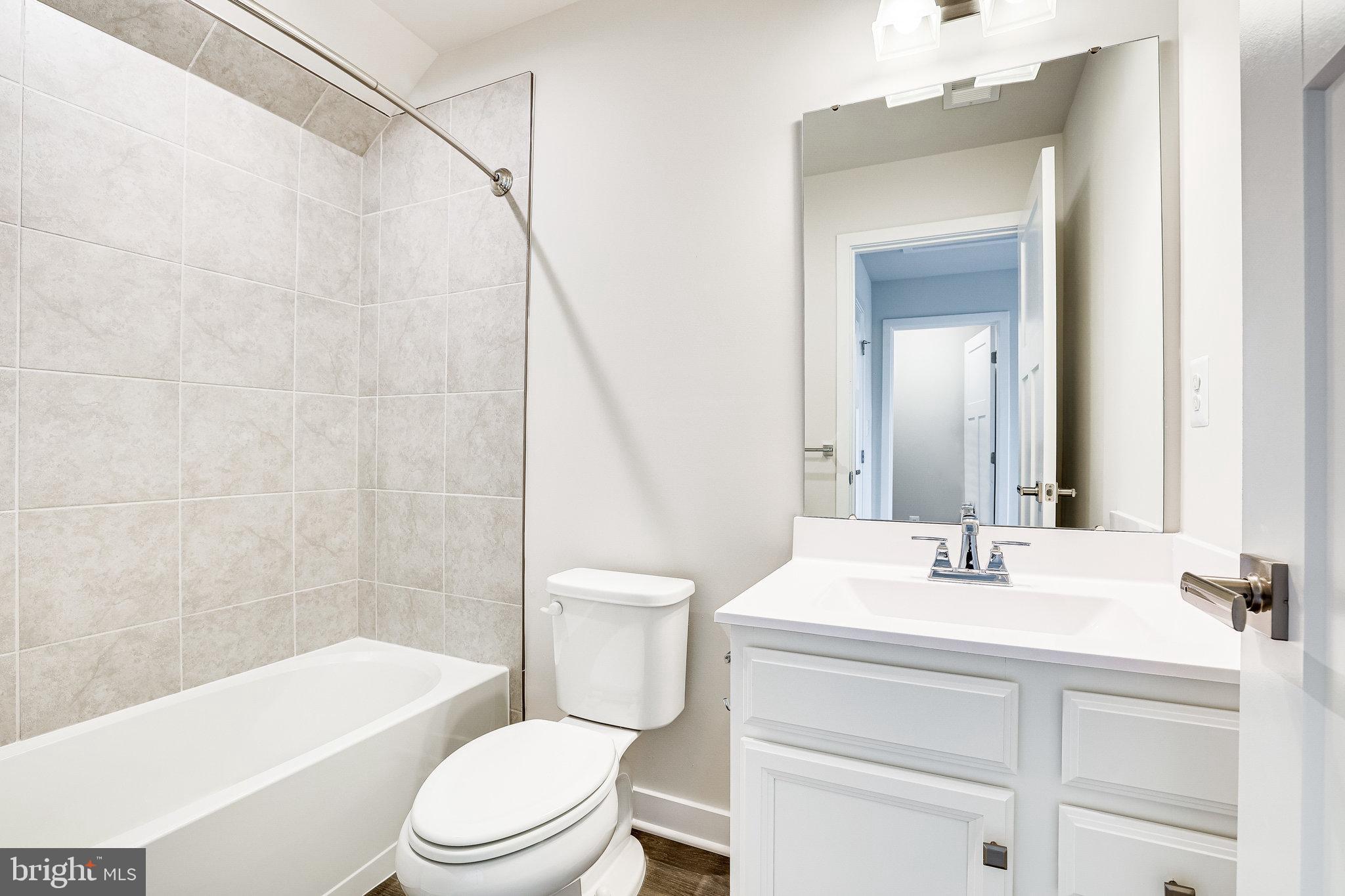 FOSTER'S GLEN - Residential Lease