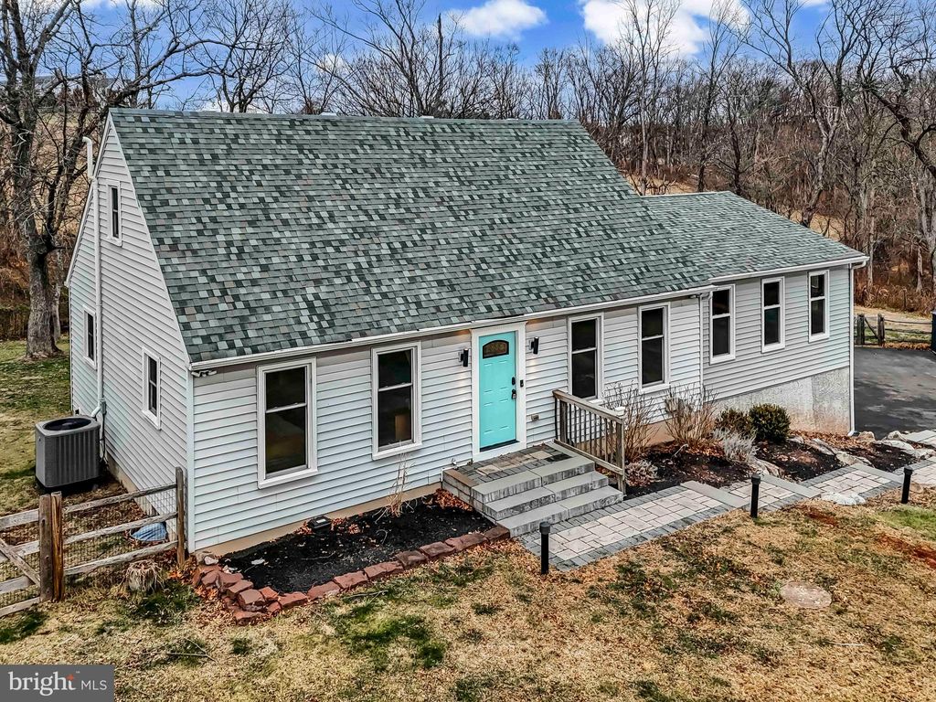 Photo of 271 E 3rd Avenue, TRAPPE, PA 19426 (MLS # PAMC2164494)