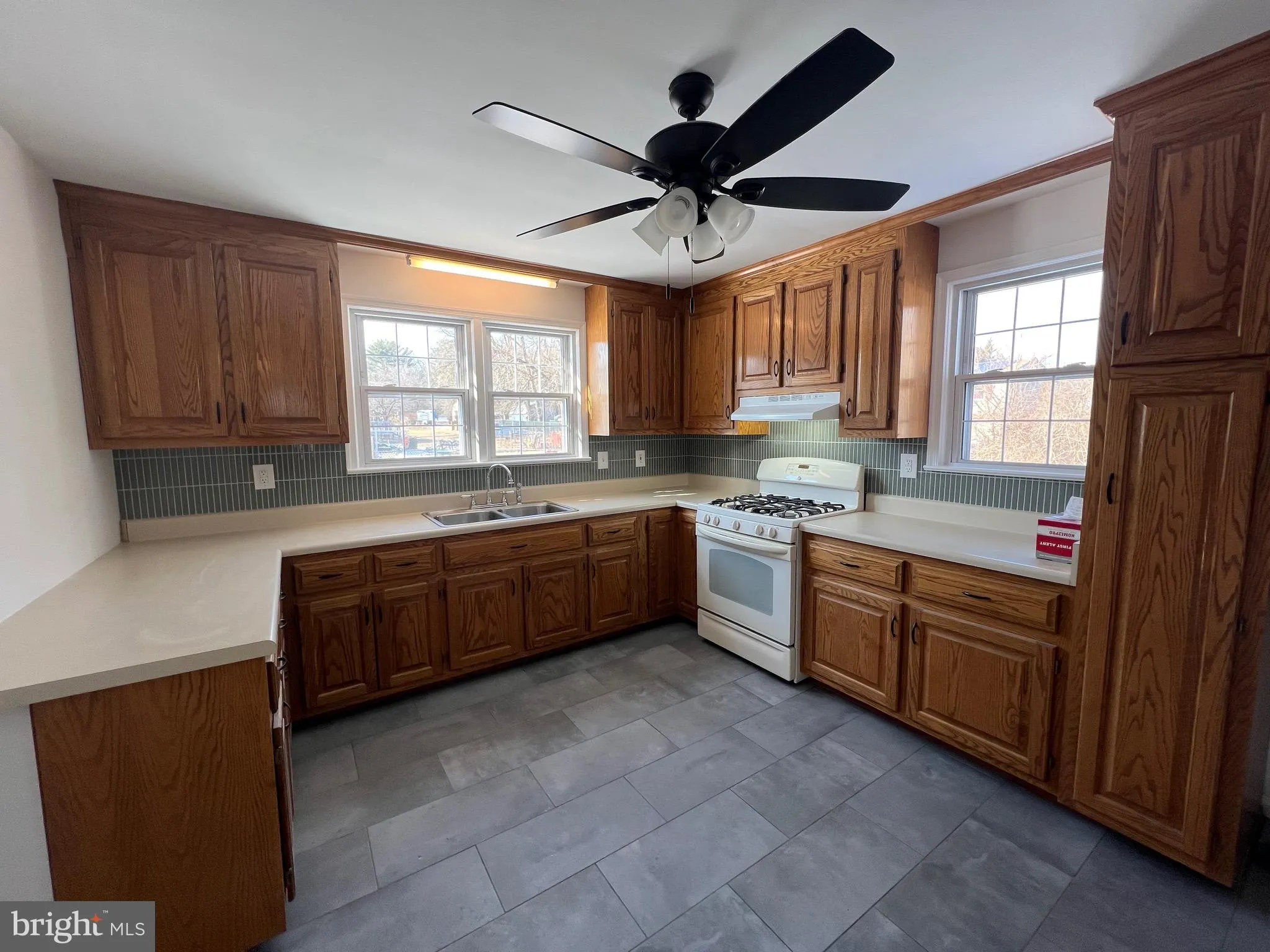 Vineland, New Jersey 08360, United States, 3 Bedrooms Bedrooms, ,1 BathroomBathrooms,Residential,Active,30396