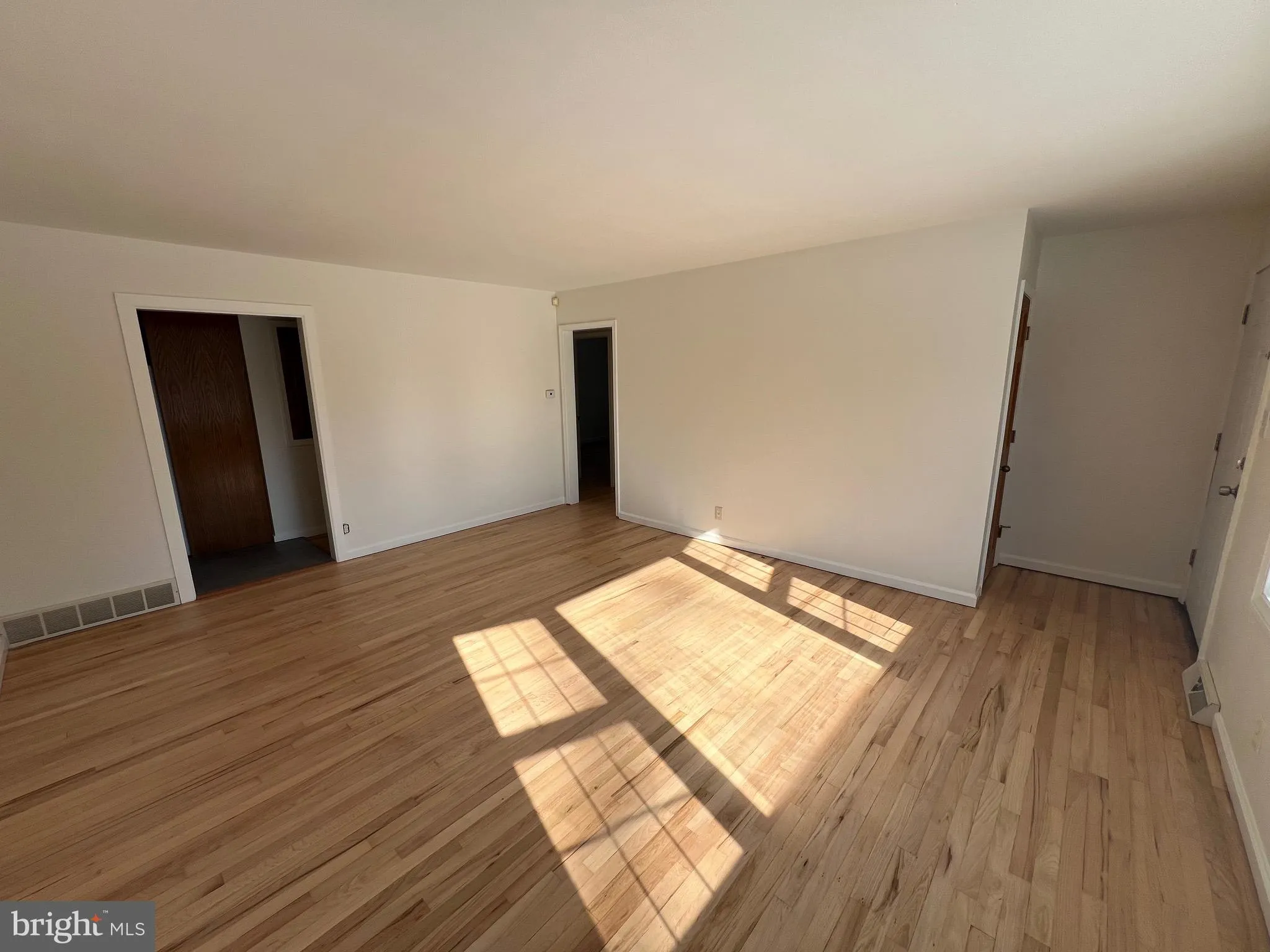 Vineland, New Jersey 08360, United States, 3 Bedrooms Bedrooms, ,1 BathroomBathrooms,Residential,Active,30396