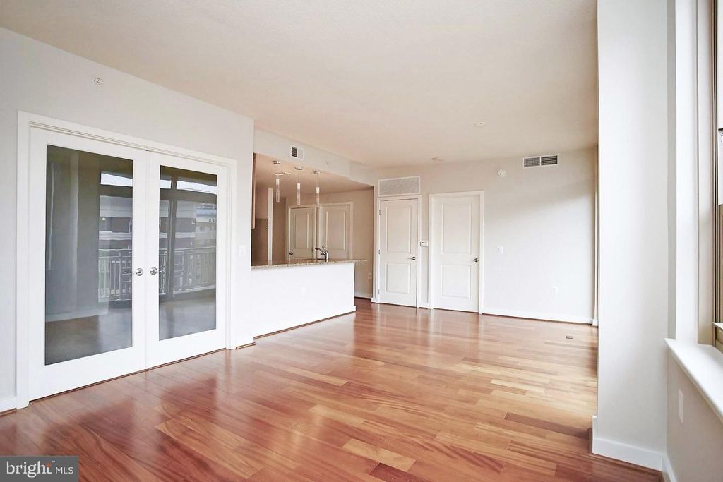 Photo of 888 N Quincy Street #910, ARLINGTON, VA 22203 (MLS # VAAR2072622)
