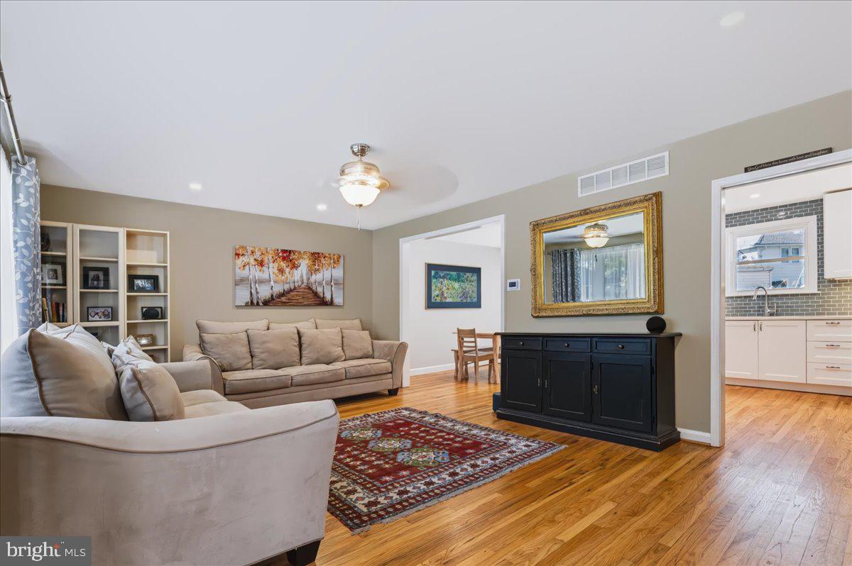1803 GRAVERS LANE