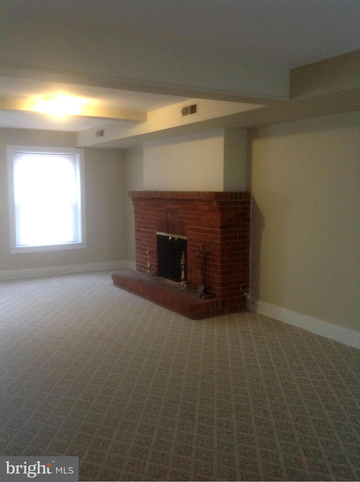 MOUNT VERNON PLACE HISTORIC DISTRICT - Residential Lease