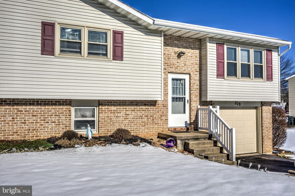 Photo of 209 Fausnacht Drive, Denver, PA 17517 (MLS # PALA2047036)