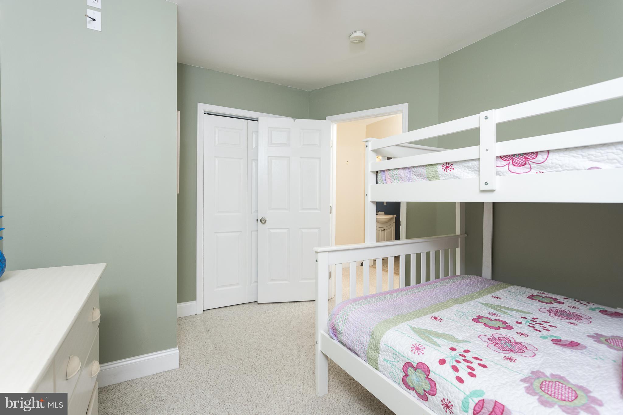 BIRD RIVER GROVE - Residential