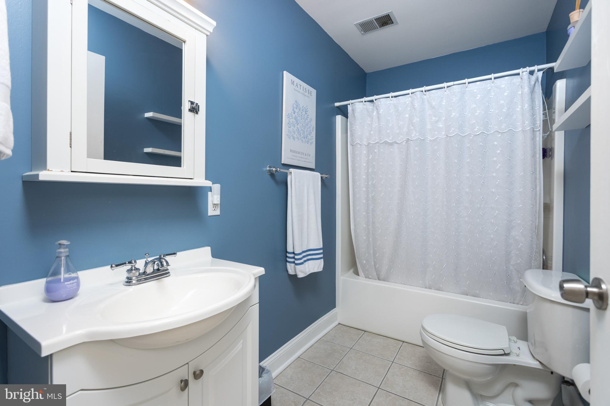 BIRD RIVER GROVE - Residential