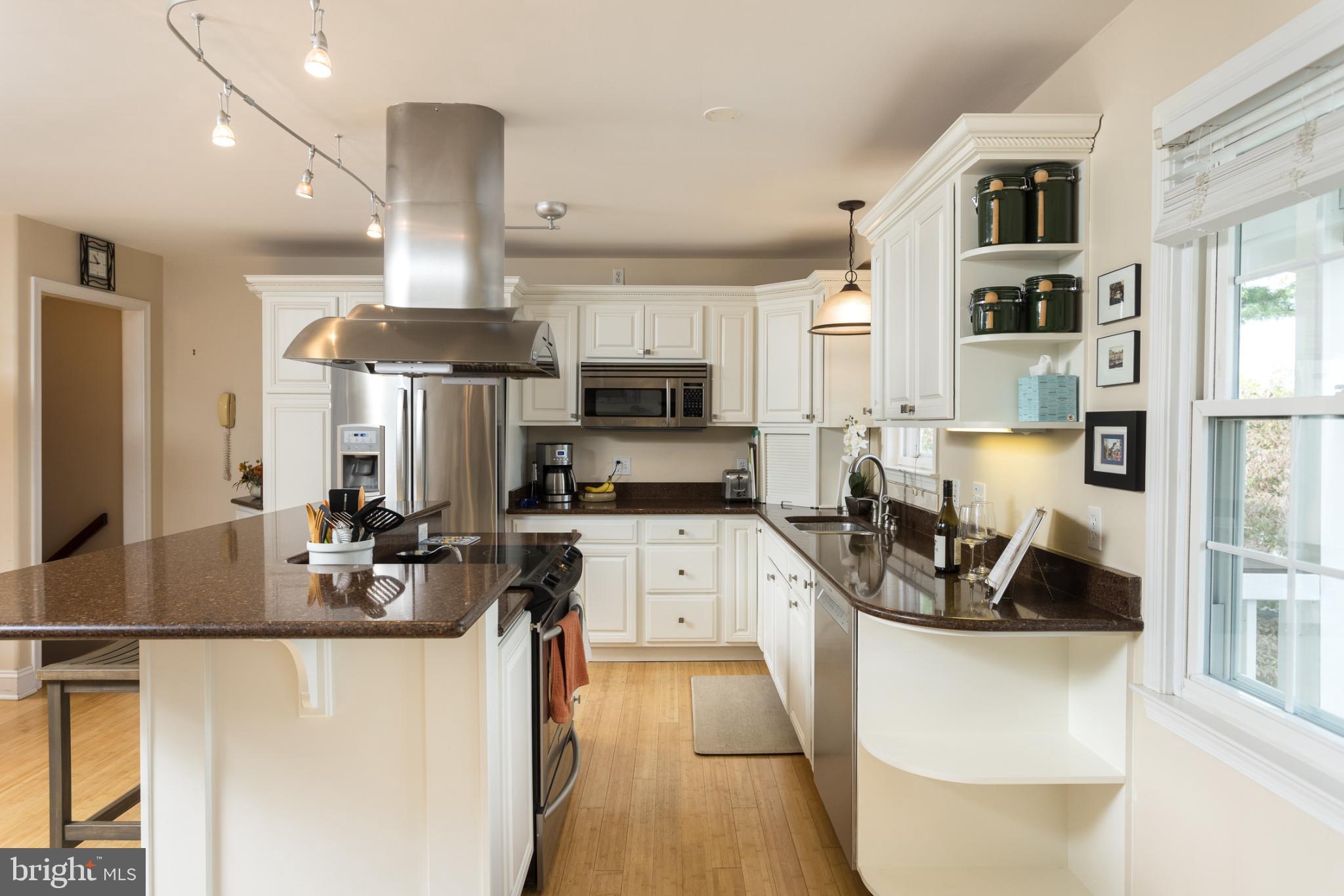 BIRD RIVER GROVE - Residential