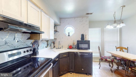 Townhouse For Sale - 21076 Jenna Court<br/> LEXINGTON PARK, MD 20653