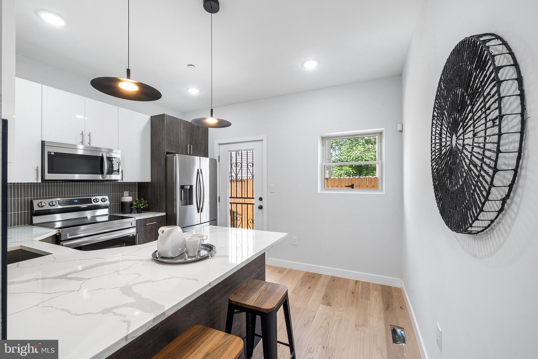 OLDE KENSINGTON - Residential Lease