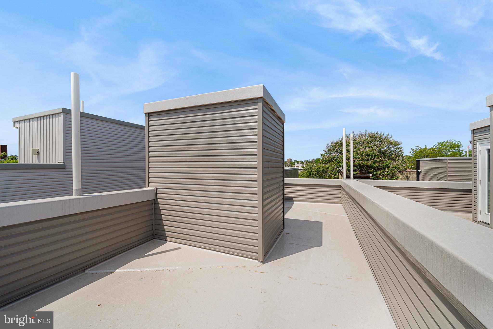 OLDE KENSINGTON - Residential Lease