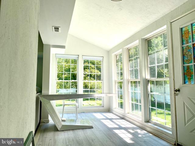 FOX HERITAGE - Residential Lease