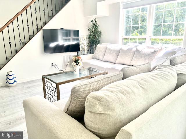 FOX HERITAGE - Residential Lease