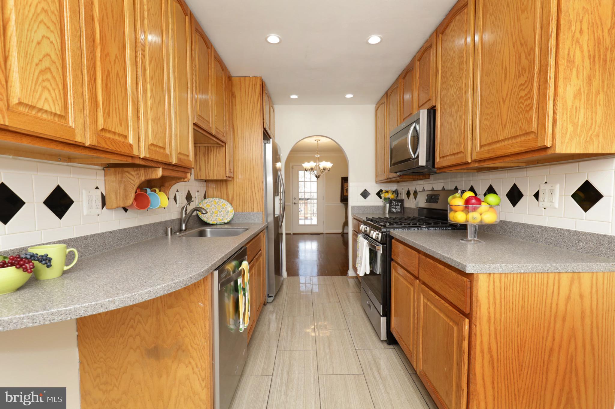 LONDON TOWNE - Residential