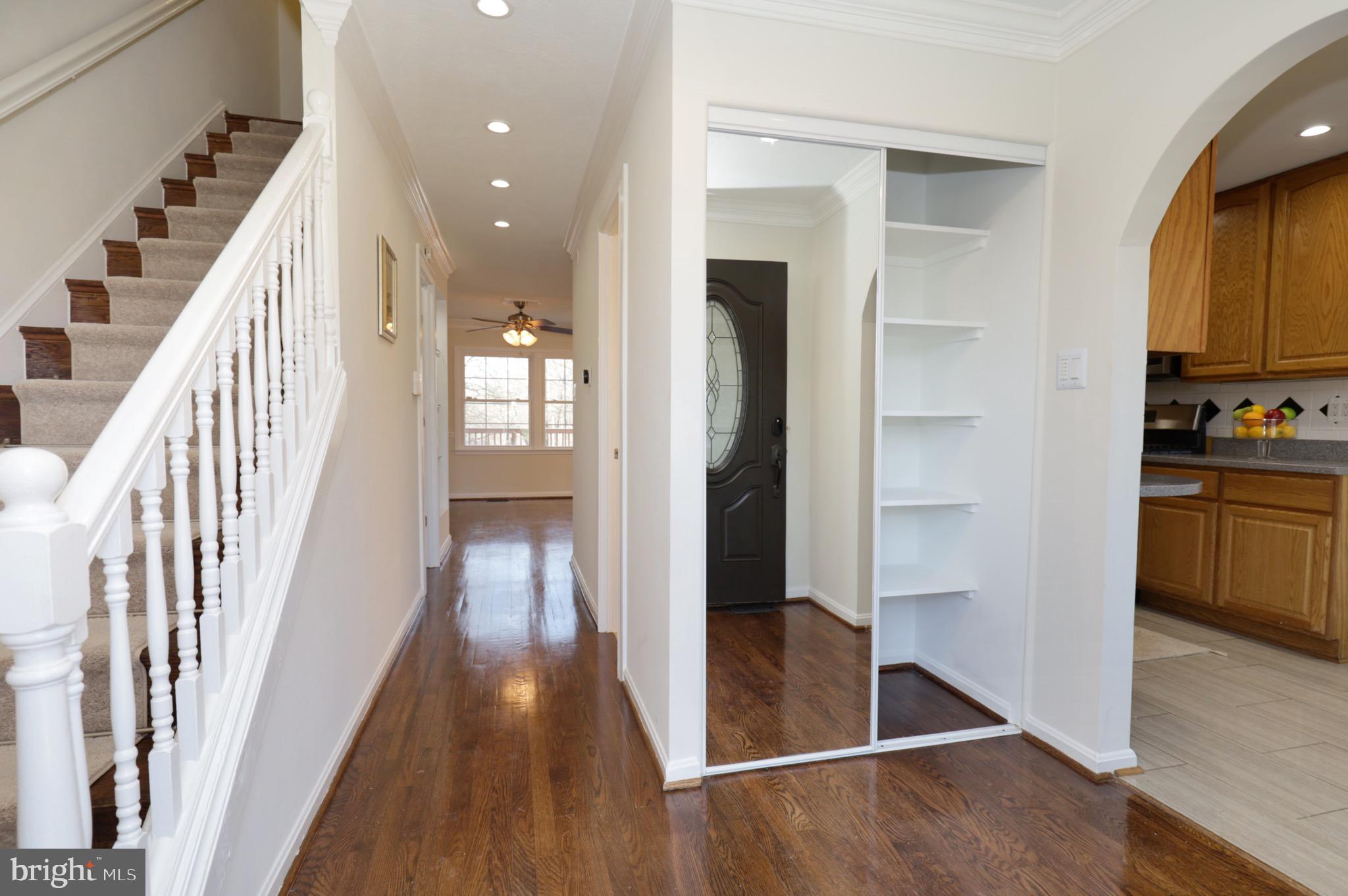 LONDON TOWNE - Residential