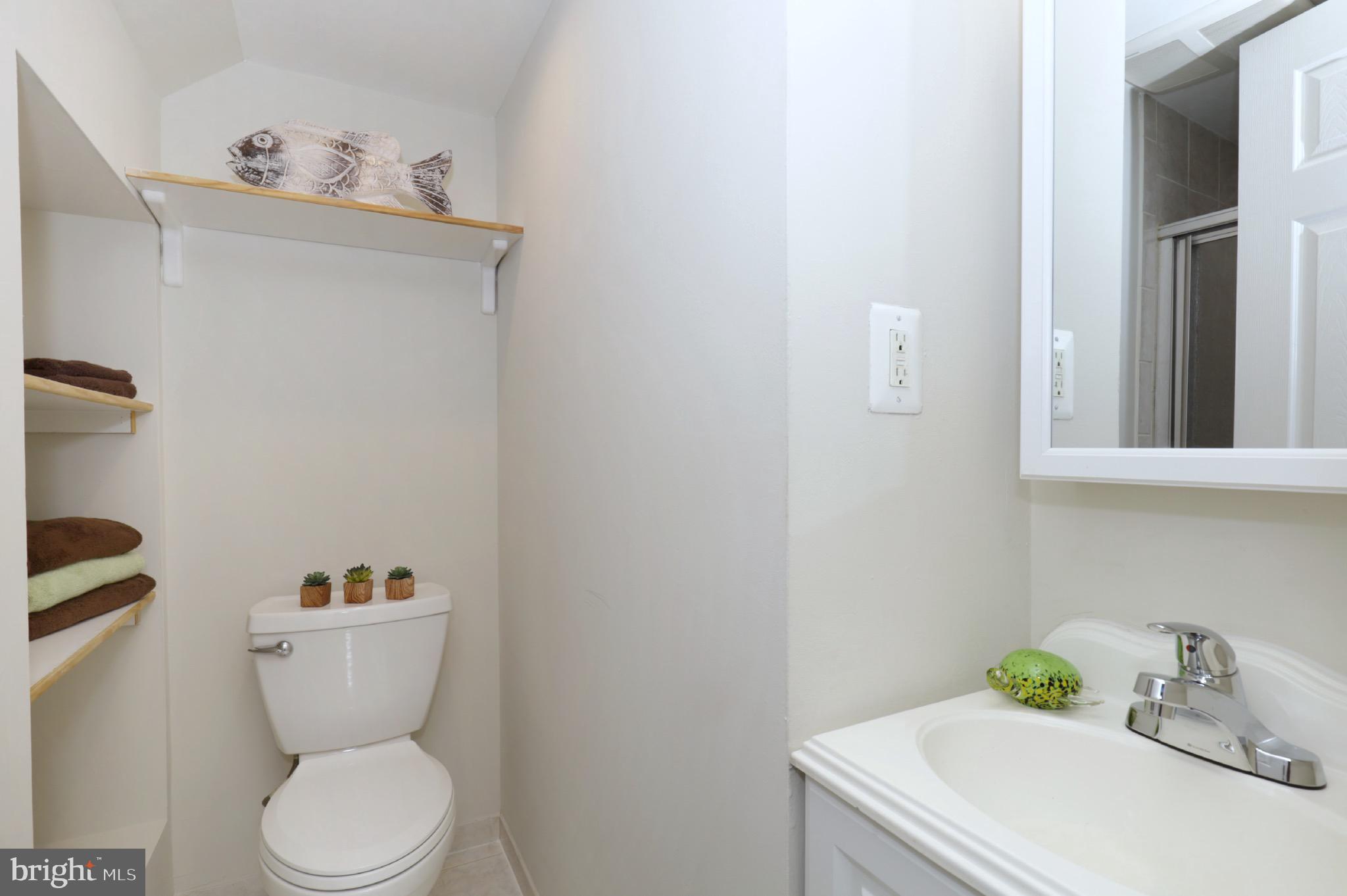 LONDON TOWNE - Residential