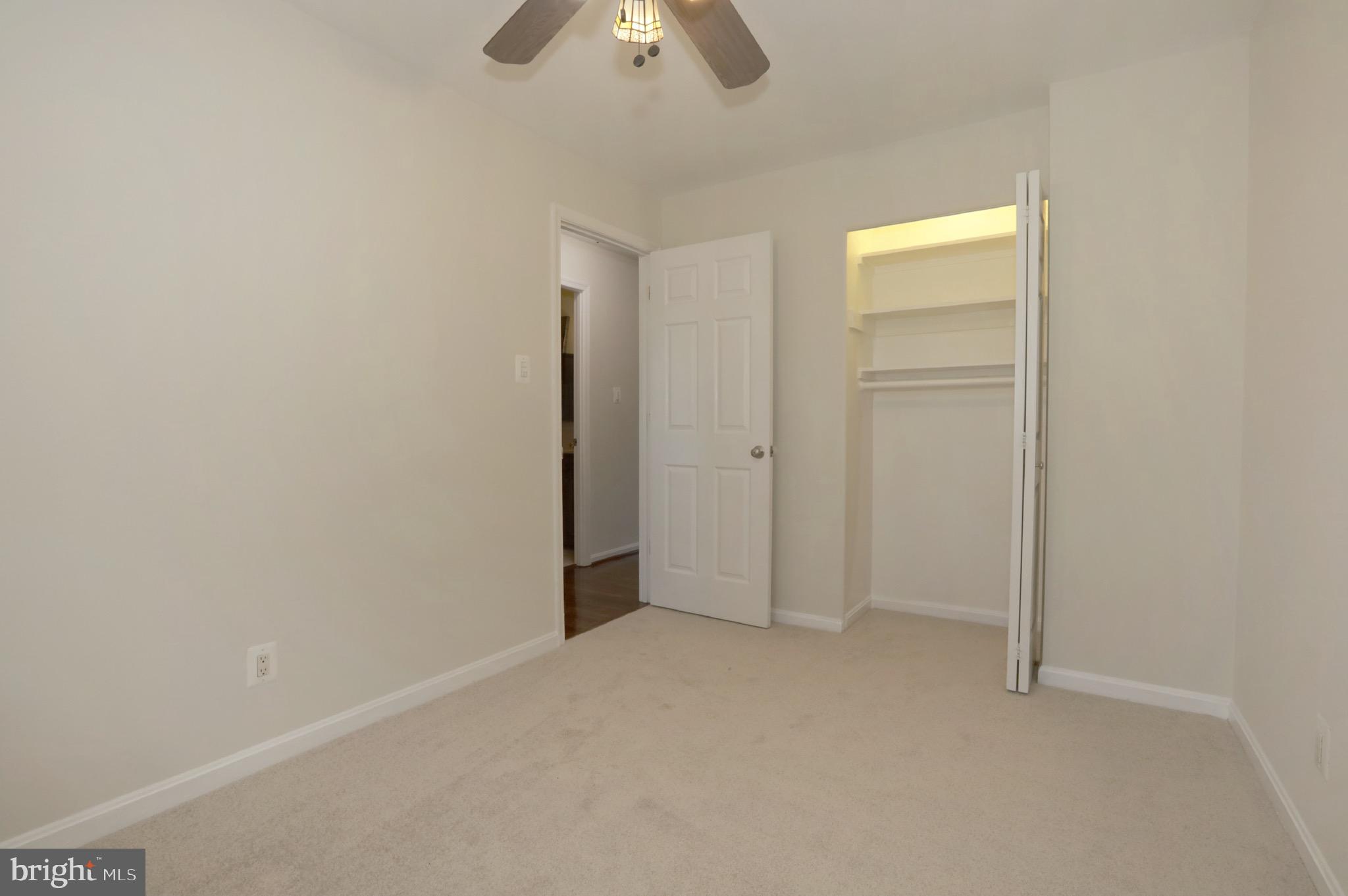 LONDON TOWNE - Residential