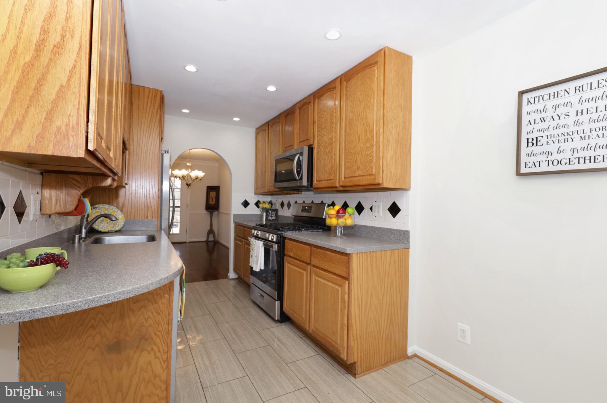 LONDON TOWNE - Residential