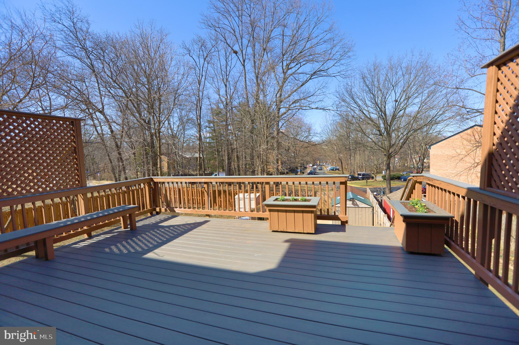 LONDON TOWNE - Residential