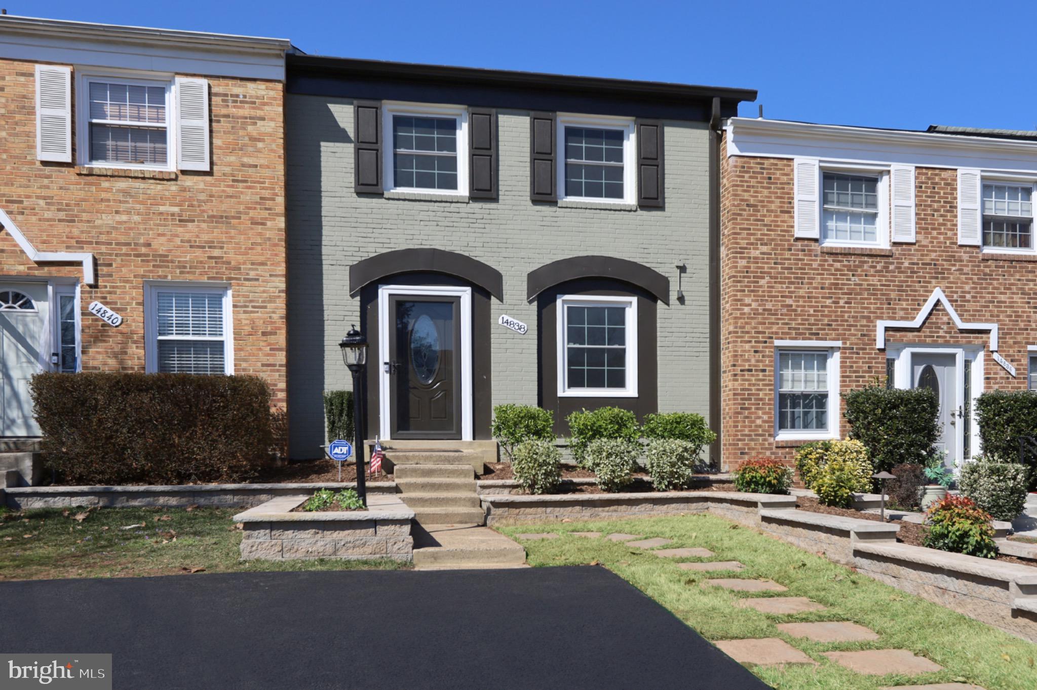 LONDON TOWNE - Residential