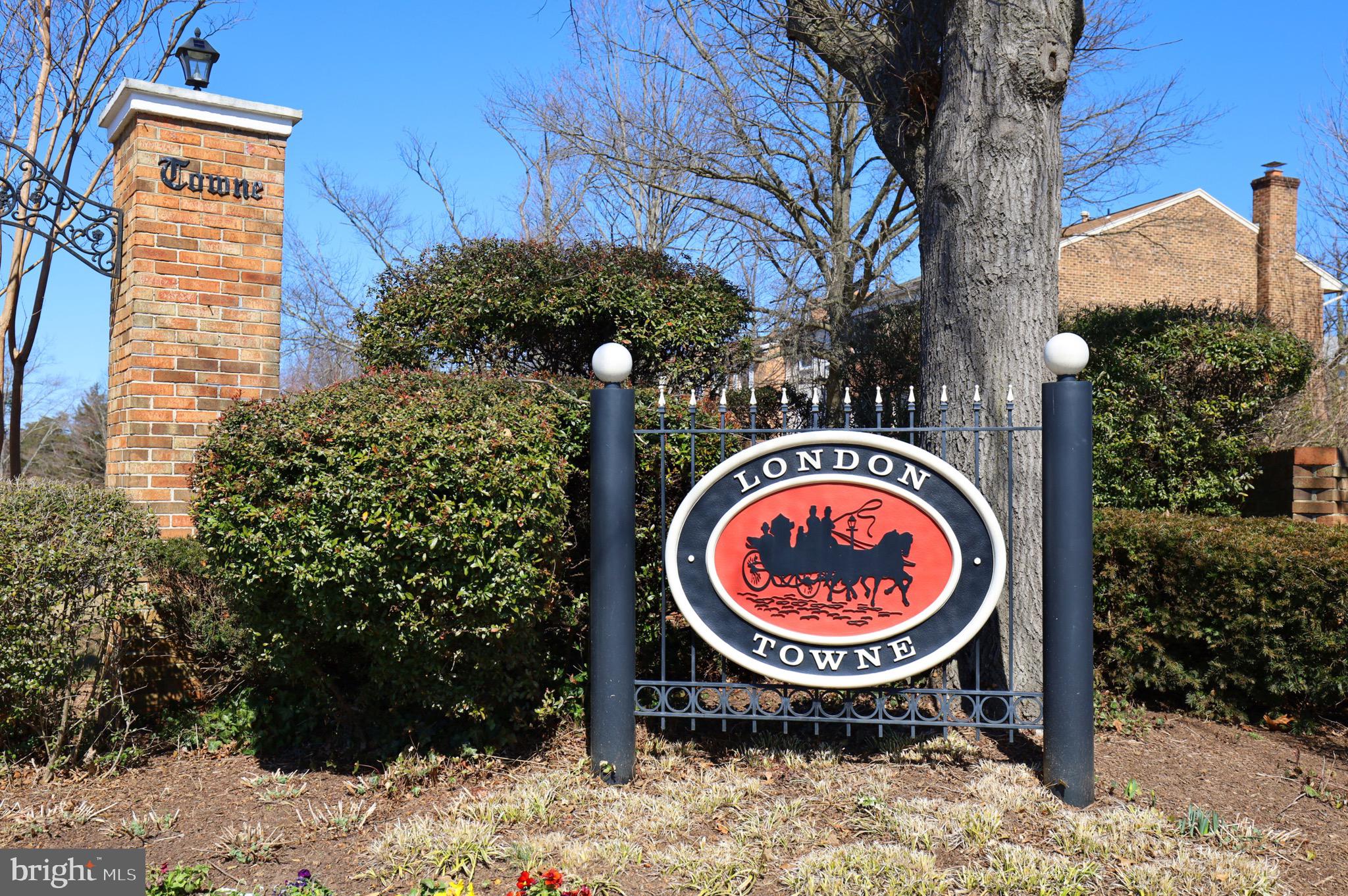 LONDON TOWNE - Residential