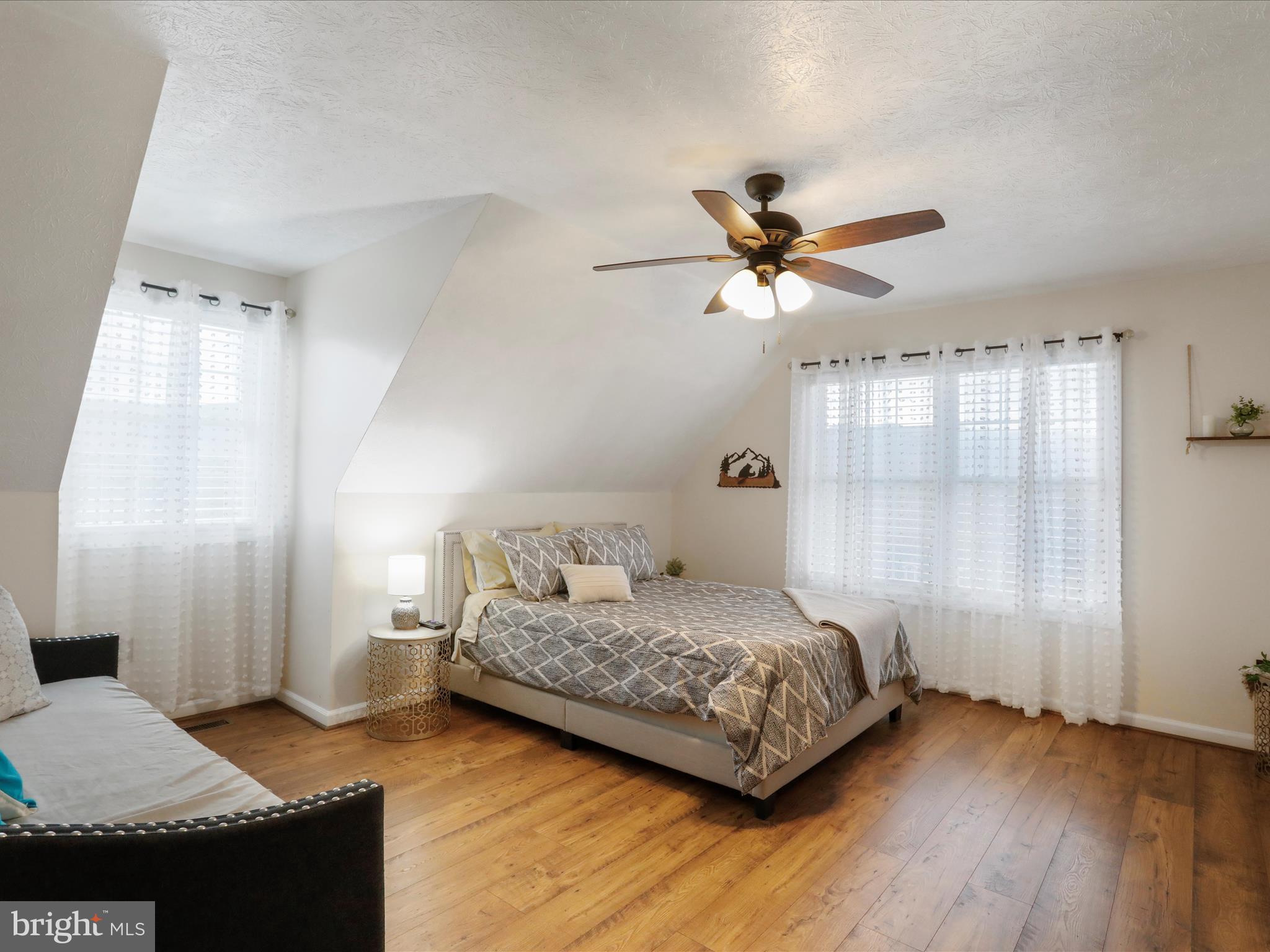 FOREST KNOLLS - Residential