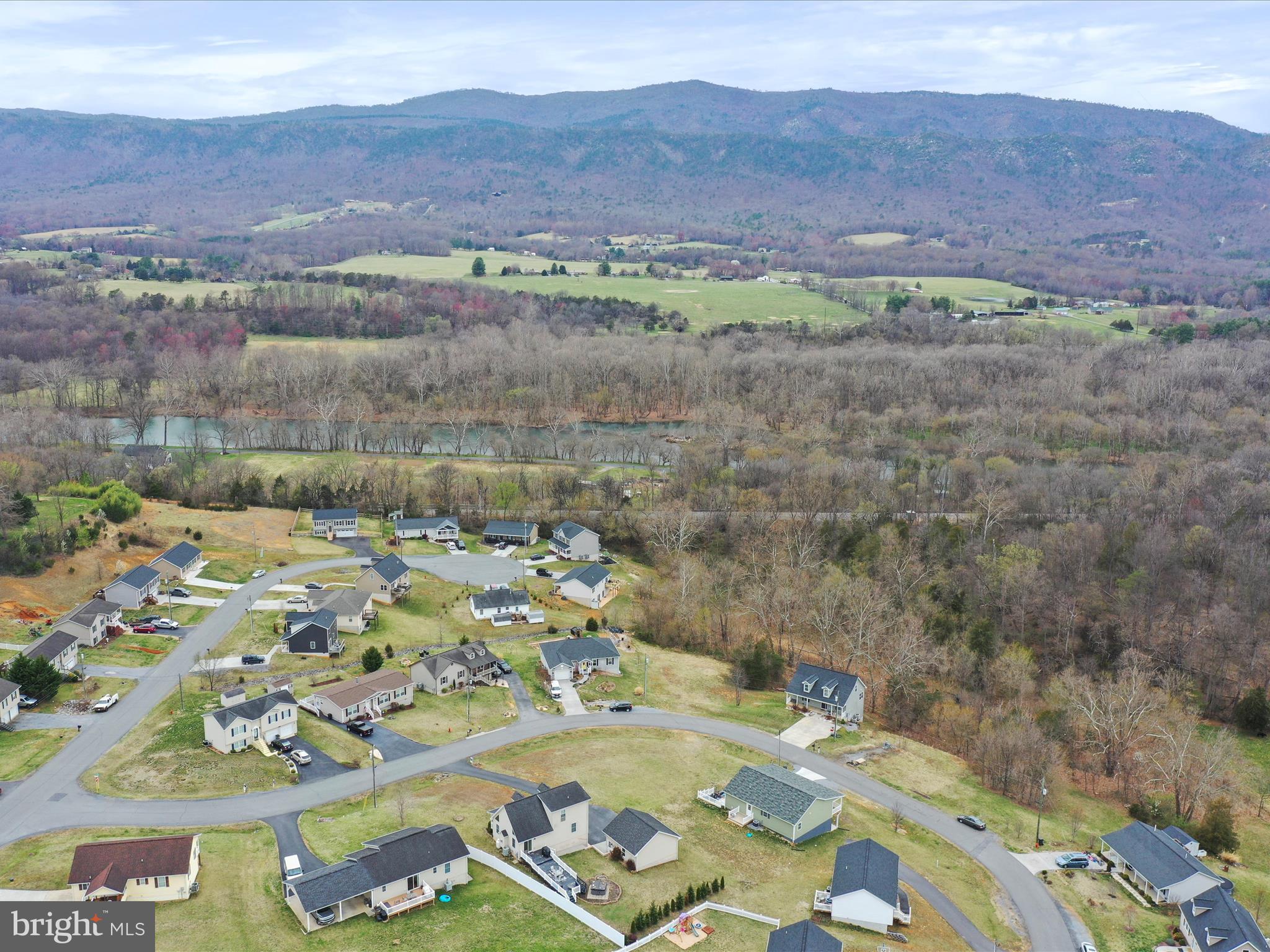 FOREST KNOLLS - Residential