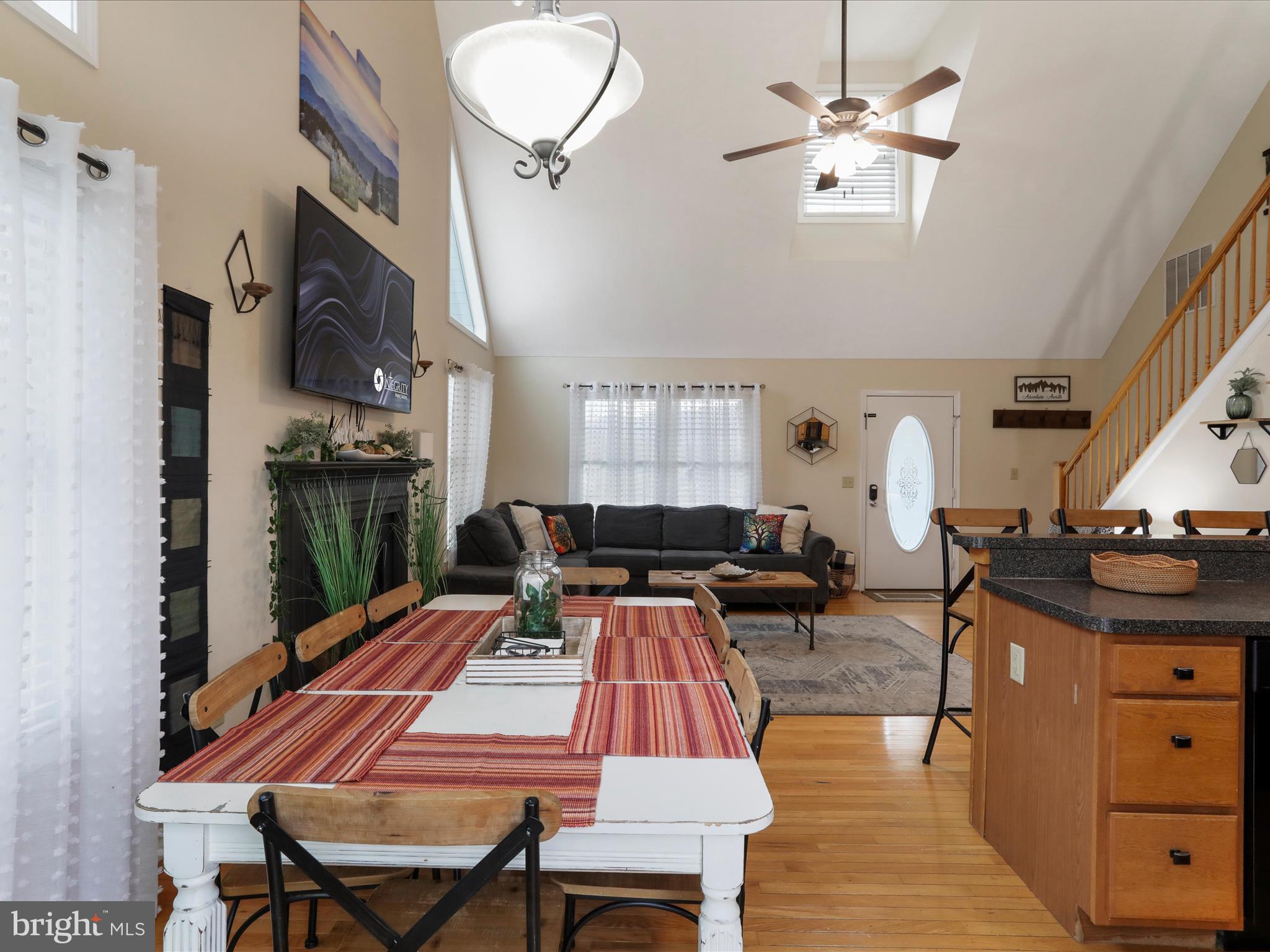 FOREST KNOLLS - Residential