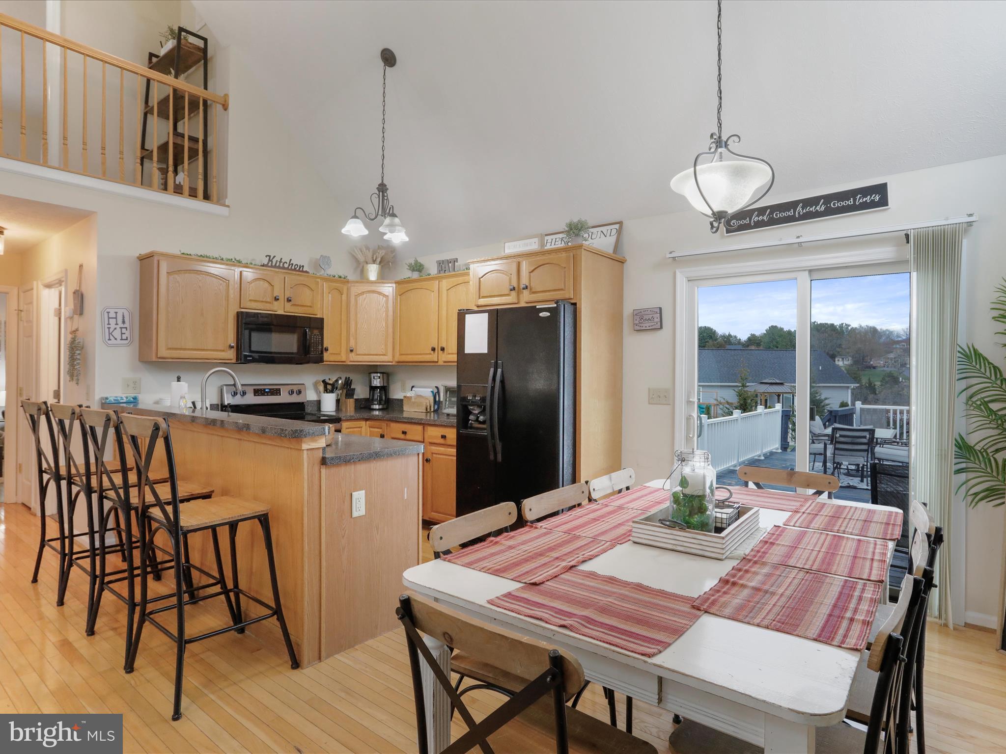 FOREST KNOLLS - Residential