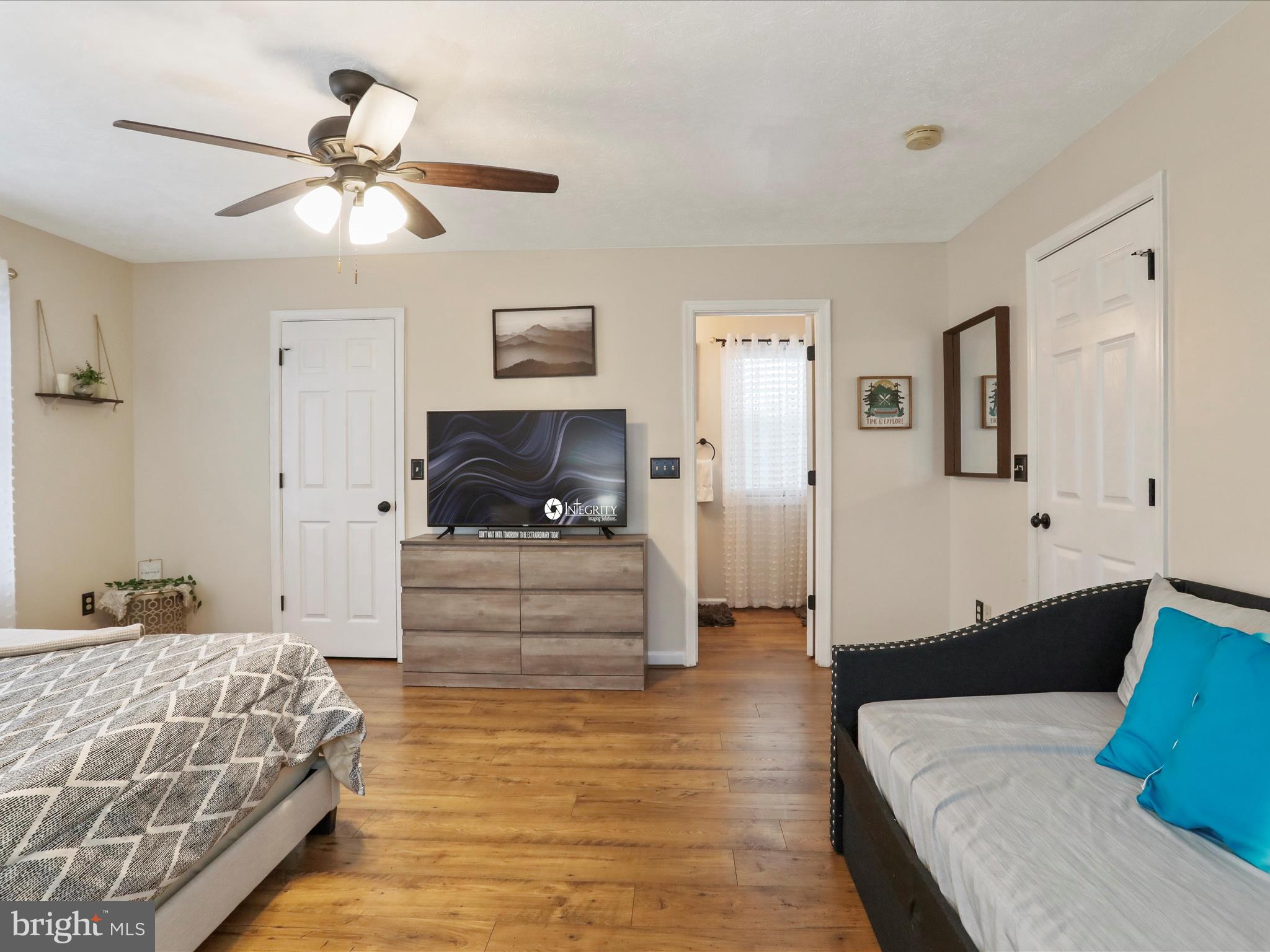 FOREST KNOLLS - Residential