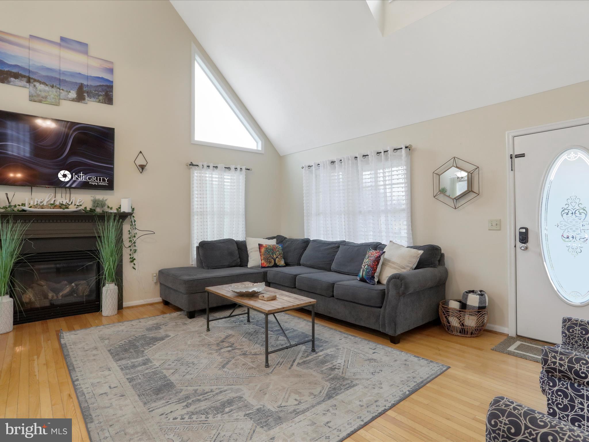 FOREST KNOLLS - Residential