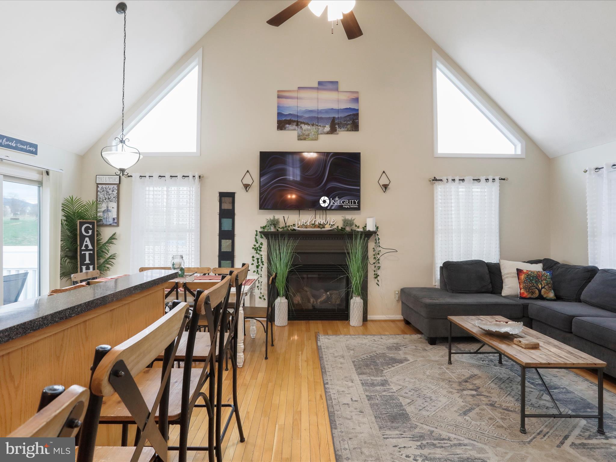 FOREST KNOLLS - Residential