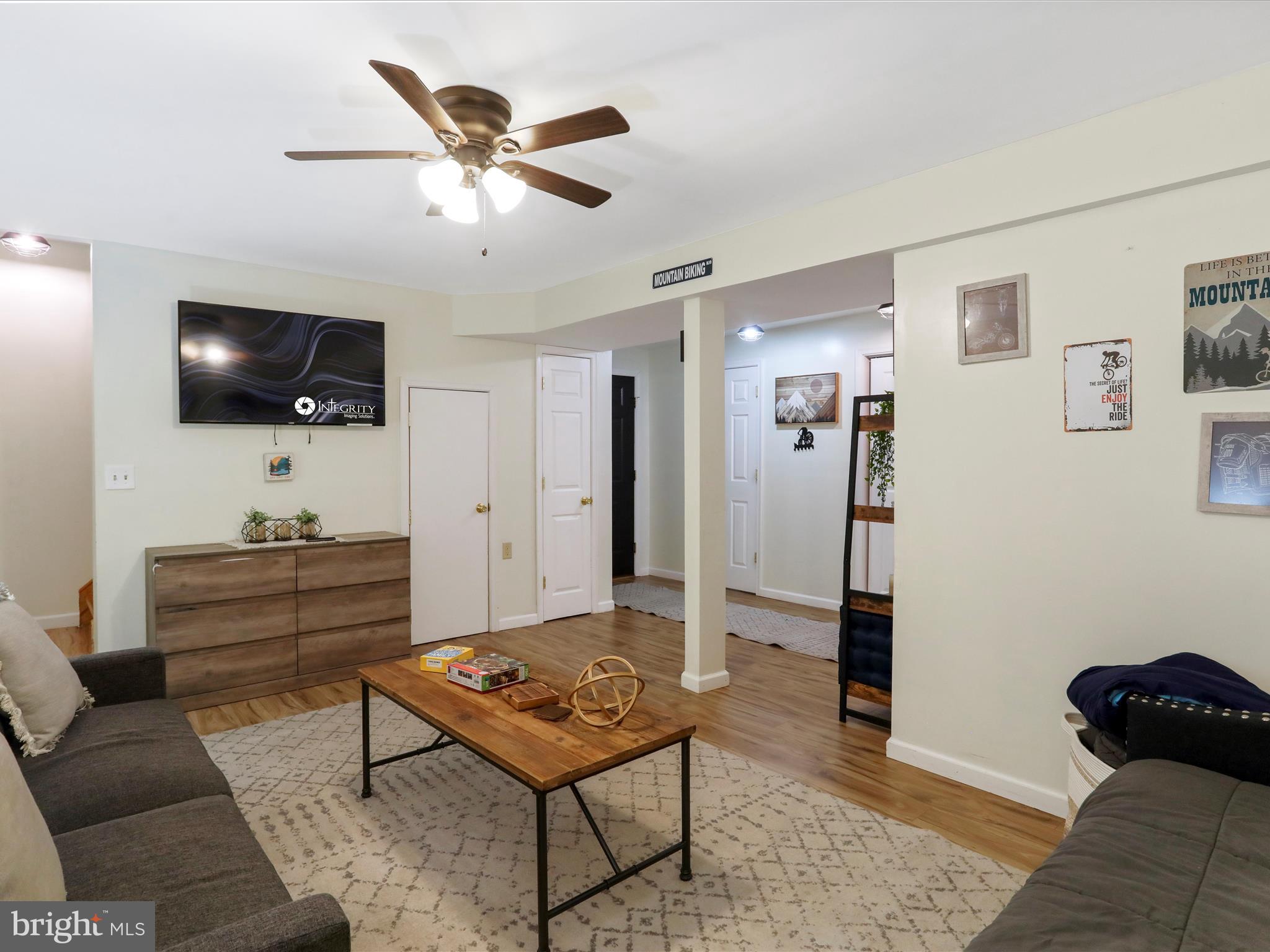 FOREST KNOLLS - Residential