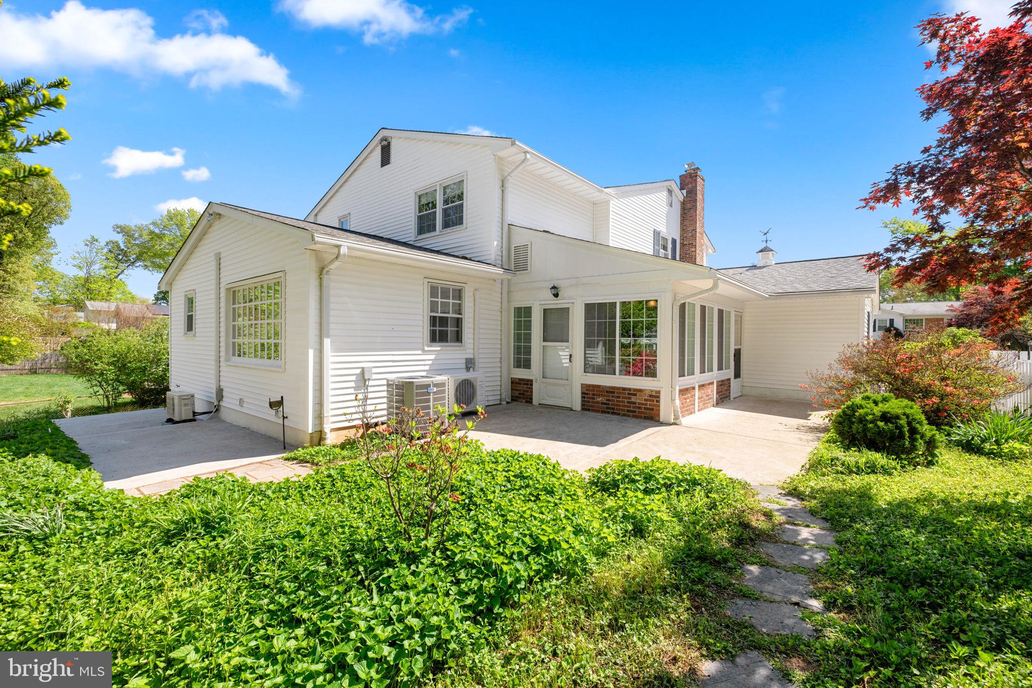 WEST SPRINGFIELD - Residential