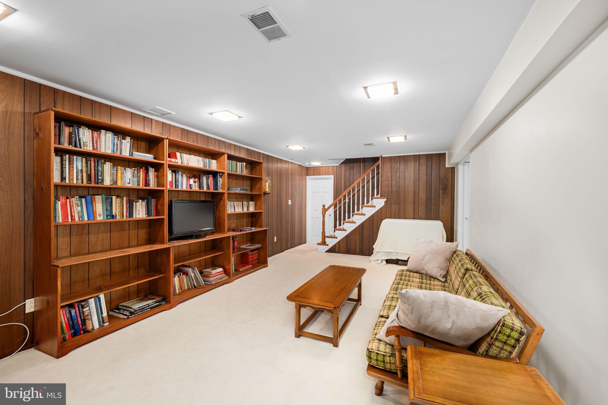 WEST SPRINGFIELD - Residential