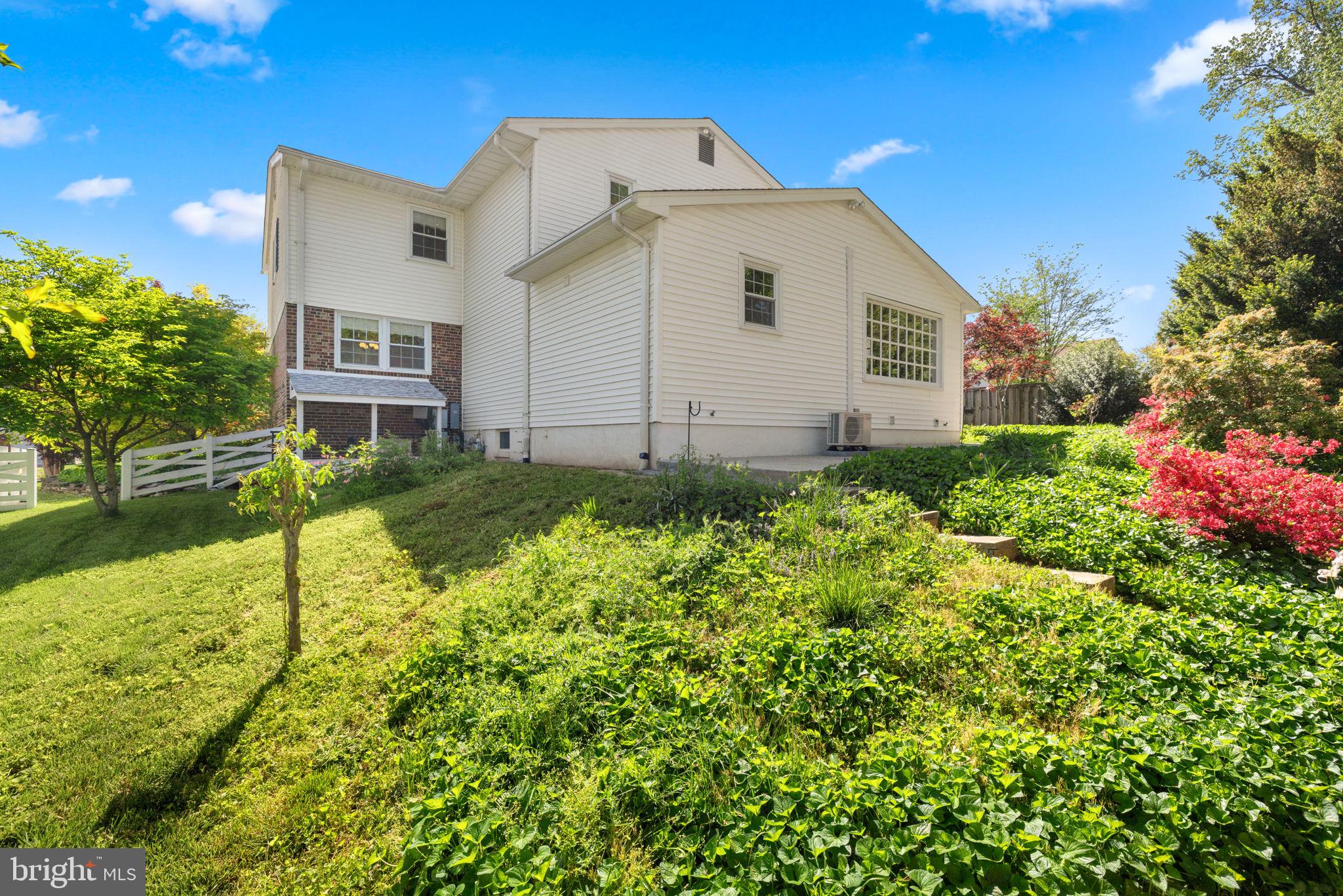 WEST SPRINGFIELD - Residential