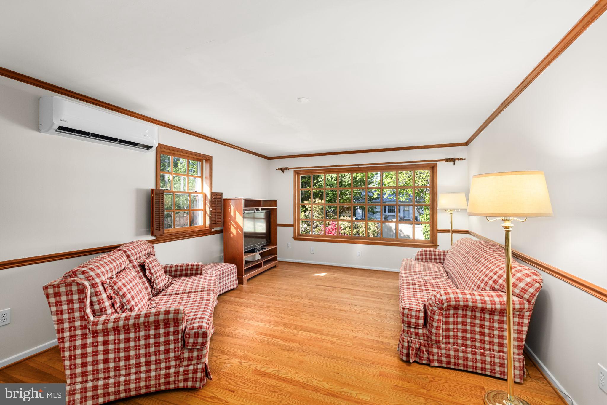 WEST SPRINGFIELD - Residential