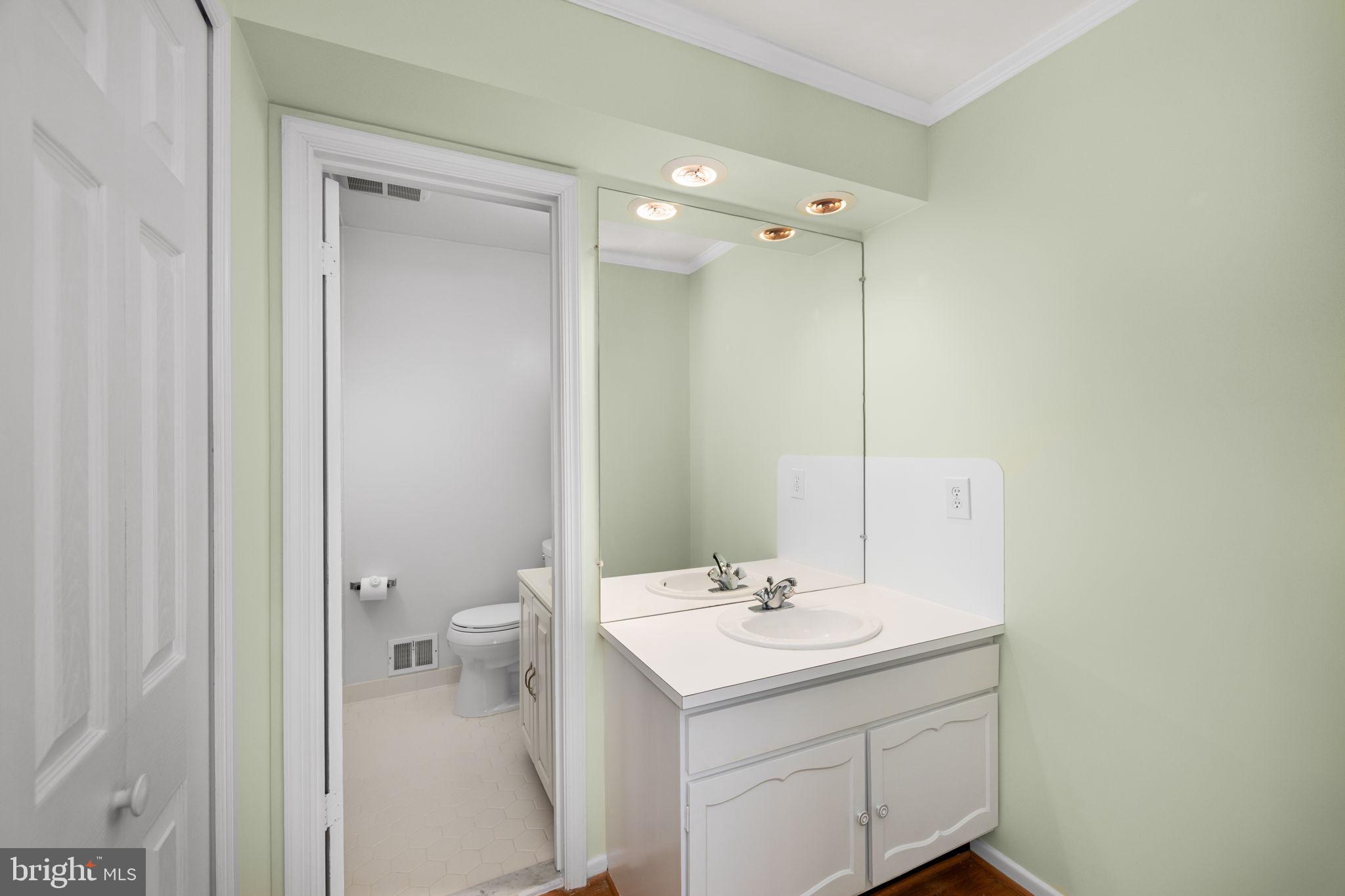 WEST SPRINGFIELD - Residential