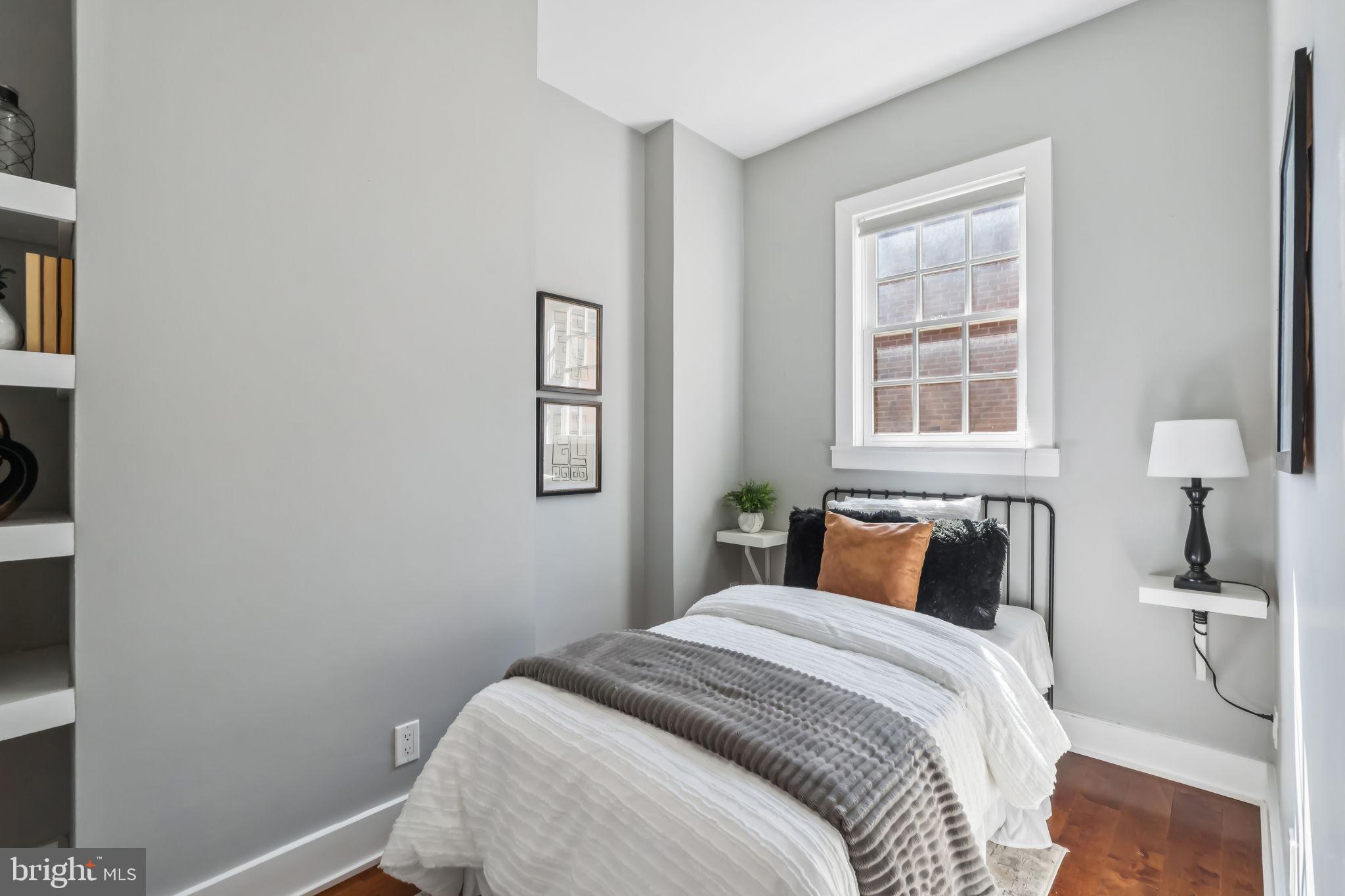 WASHINGTON SQ WEST - Residential