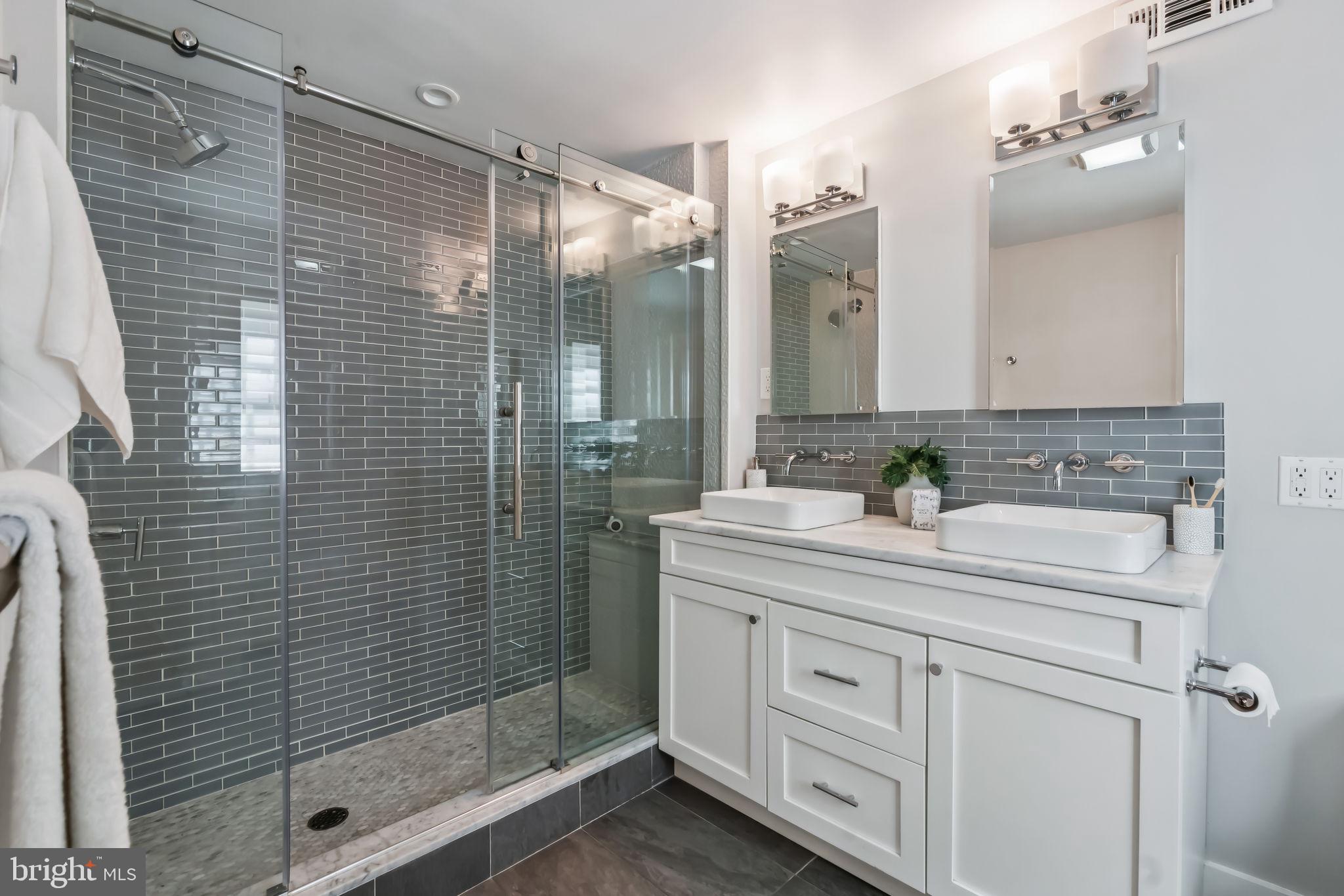 WASHINGTON SQ WEST - Residential