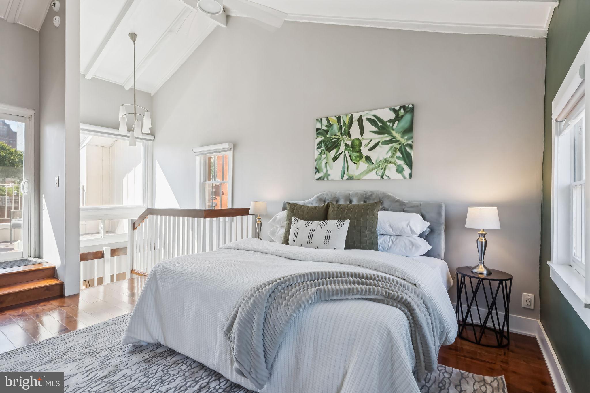 WASHINGTON SQ WEST - Residential